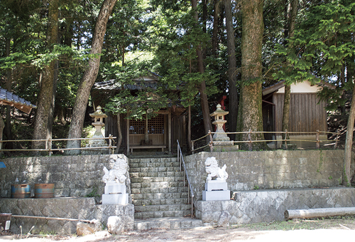 上小田の柳神社
