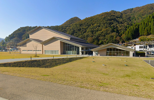 やぶ市民交流広場